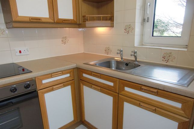 46, Swn-Y-Mor, Conway Road, Colwyn Bay photo 4