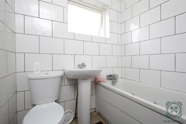 Terraced house for sale in Bourn Avenue, London