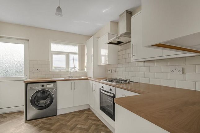 48, Whiterock Drive, Pontypridd photo 3