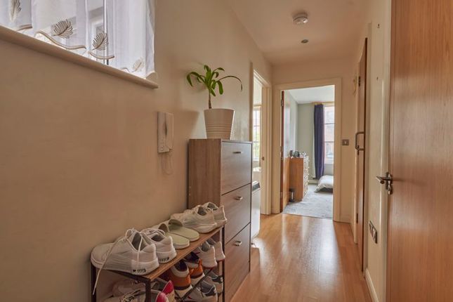 Flat 17, Bedford House, Princesshay Square, Exeter photo 2