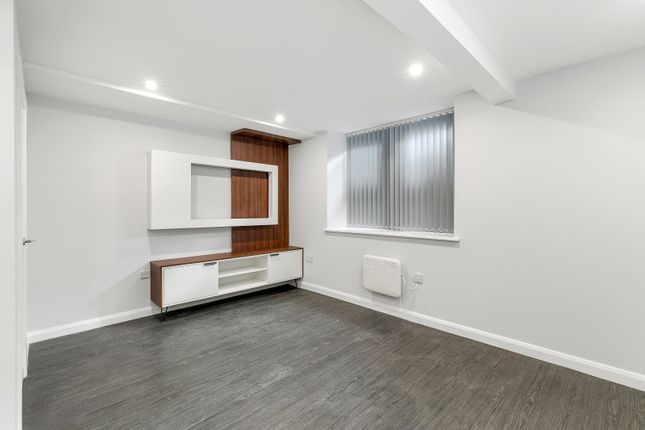 Flat 1, 13, Leeds Road, Halifax photo 4