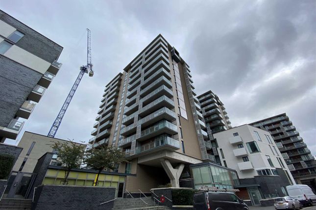 Apt 575, Spectrum, Blackfriars Road photo 2