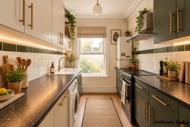 11c, Vicarage Road, London photo 3