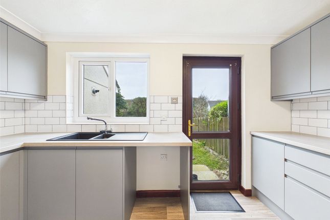 18, Gardeners Way, Wadebridge photo 3