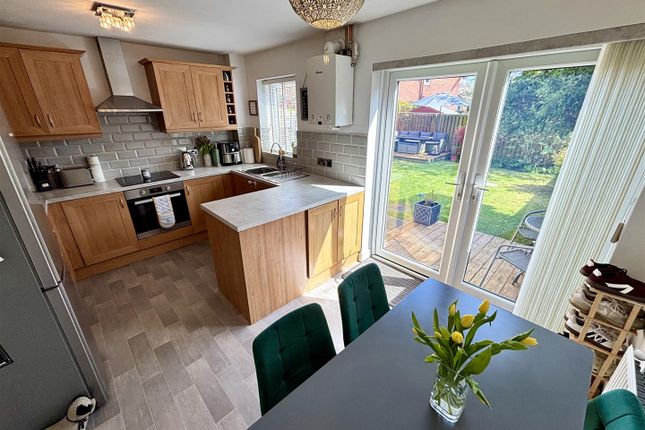 174, Priors Grange, Durham photo 3