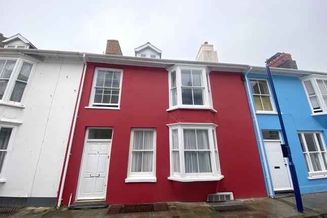 5 Bed Terraced Property