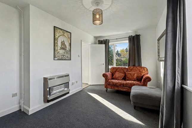 4, Ford View Road, Stowmarket photo 3