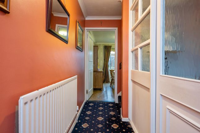 12, Loughside Drive, Ballynahinch photo 3