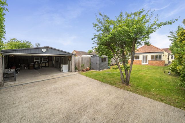 17 Marlborough Avenue, Ruislip photo 4
