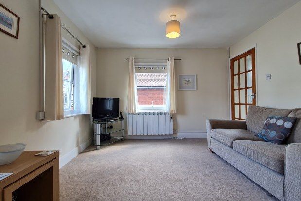 Flat to rent in Pier Road, Seaview
