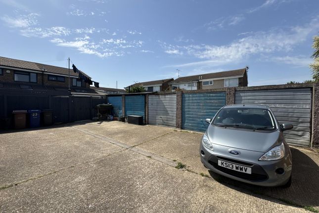 Garage, Garage at Solway, East Tilbury photo 2