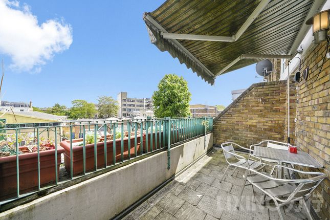 Thumbnail Flat for sale in Stockwell Park Road, Brixton