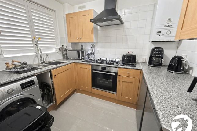 8 Wimborne, 16, Highview Road, Kent photo 3