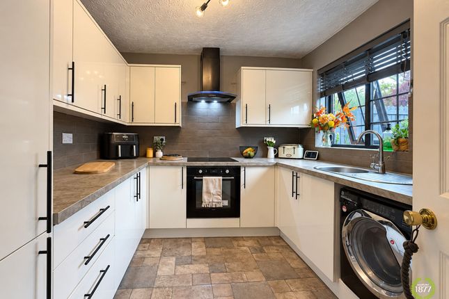 23 Abbott Clough Avenue, Blackburn photo 4