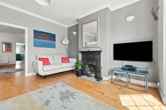 65 Alfred Road, Buckhurst Hill photo 4