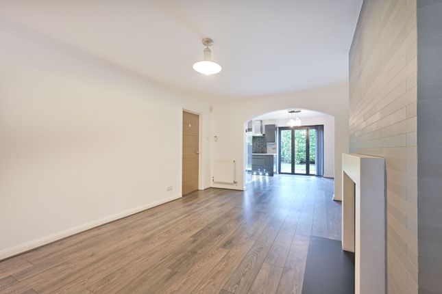 Kingfisher Drive, Hemel Hempstead photo 3