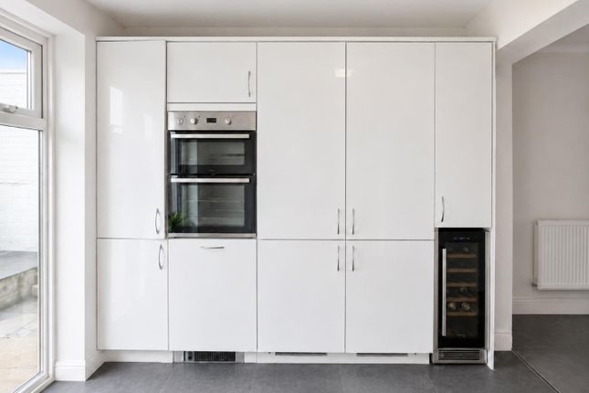 4, Kimpton Road, North Cheam photo 2