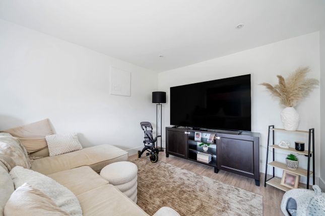 4, Swanbourne Road, Littlehampton photo 4