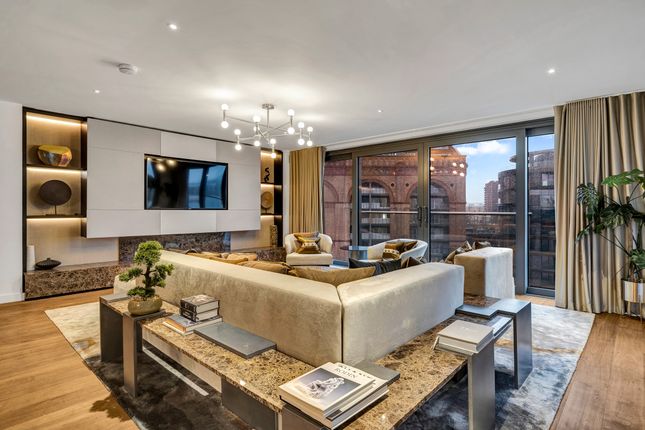 Penthouse to rent in Waterfront Drive, Chelsea