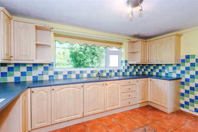 16, Georges Lane, Bolton photo 3