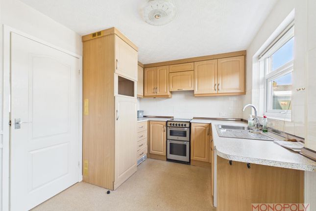 19, Mile Barn Road, Wrexham photo 4