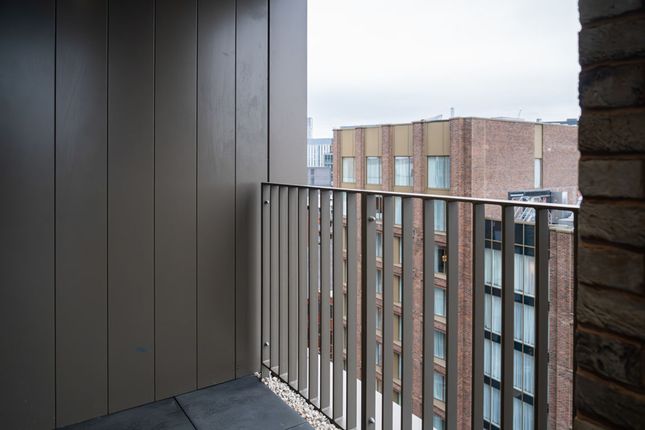 Flat to rent in Thompson Street, Manchester