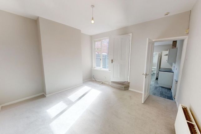 10, Duke Avenue Maltby, Rotherham photo 4