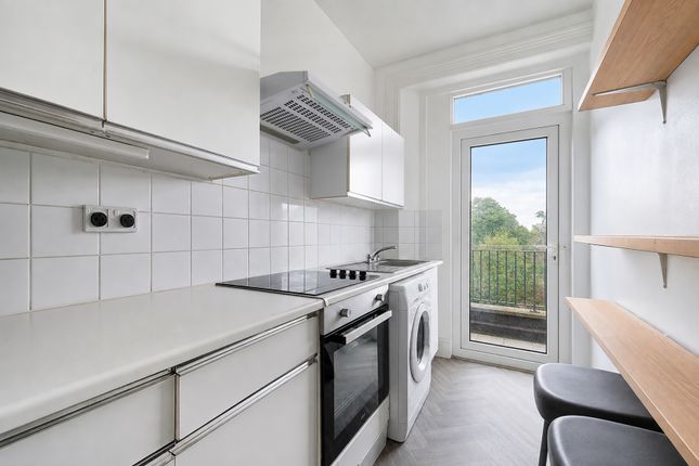 158, Ladbroke Grove, London photo 4