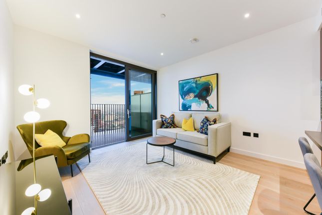 Thumbnail Flat to rent in The Modern, Embassy Gardens, London