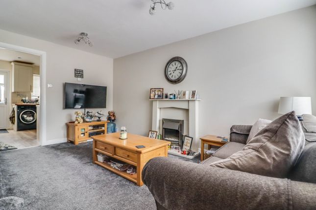 98, Tortoiseshell Way, Essex photo 4