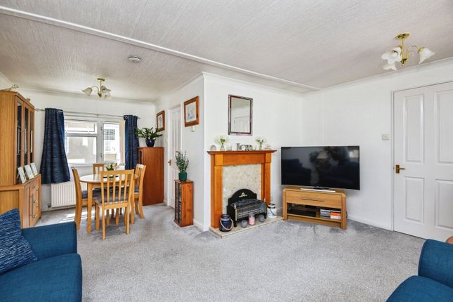 9, Westcliffe Grove Park, Morecambe photo 3