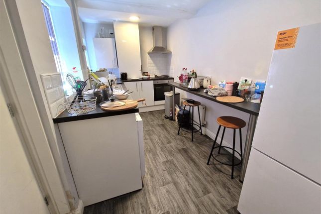 Room 1, 87, Croydon Road, Newcastle Upon Tyne photo 2