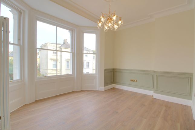 72 Hova Villas, Hove photo 2