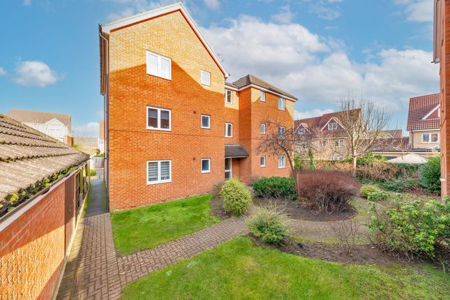 Flat for sale in Barnack Grove, Royston