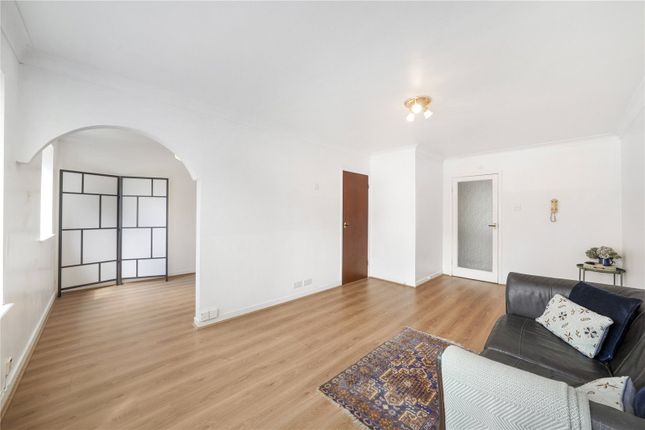 Flat 14, Pottersfield 1A,, Pottersfield, Lincoln Road, Enfield photo 4