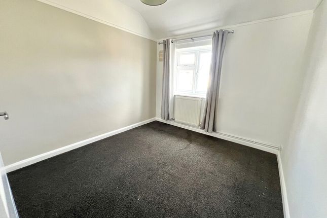 Terraced house to rent in Darnley Road, Strood, Rochester