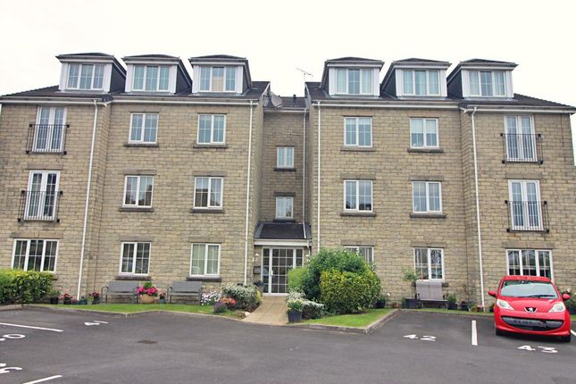 2 bed flat to rent in Manchester Road, Haslingden, Rossendale BB4