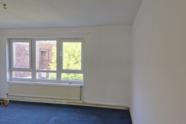 40, Albany Close, London photo 2