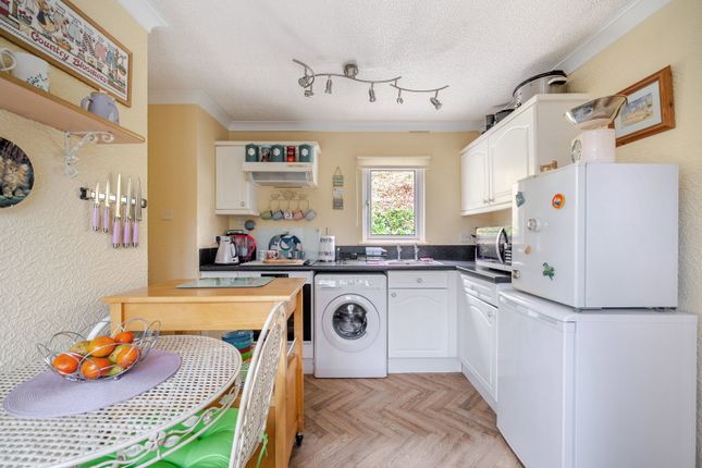 60, Cosawes Park Homes, Truro photo 4