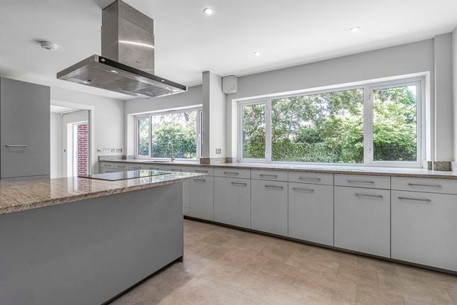 Heath Drive, Potters Bar photo 4