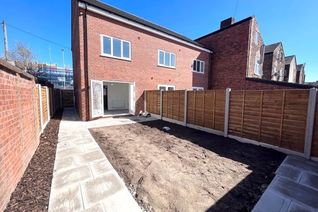 Thumbnail Terraced house to rent in Liverpool Street, Salford