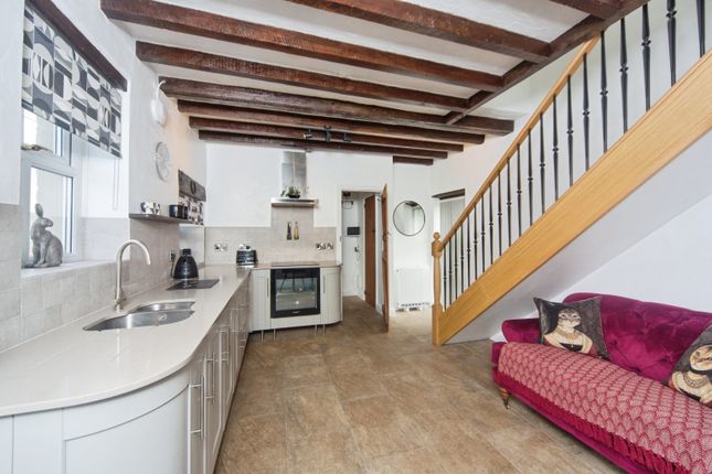 Fflur Cottage, Dolwen Road, Colwyn Bay photo 2