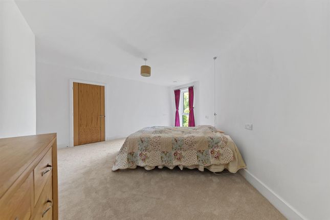 Flat for sale in London Road, Guildford
