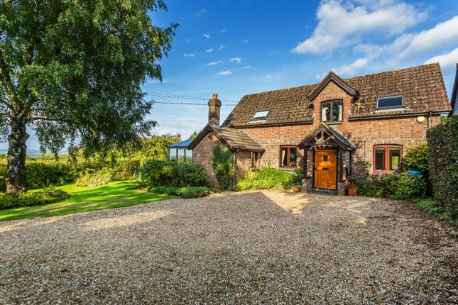 Thumbnail Detached house for sale in Moons Lane, Dormansland, Lingfield