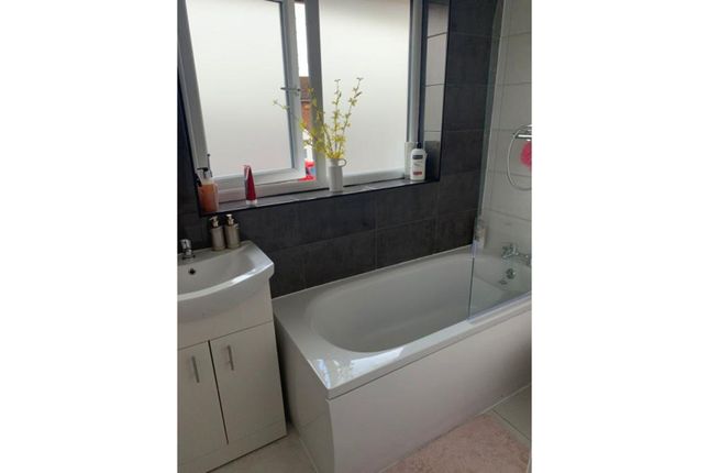 9, Fernview Drive, Bury photo 4