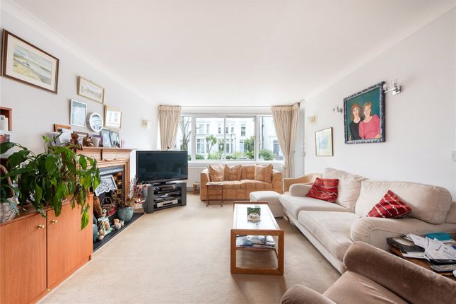 5, Straffan Lodge, London photo 4