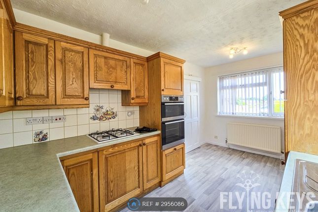 Vaughan Avenue, Bottesford, Nottingham photo 4