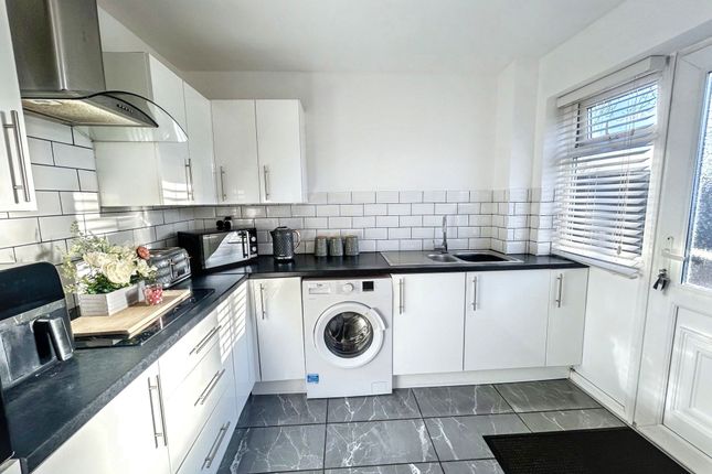 84, Kenton Road, North Shields photo 2