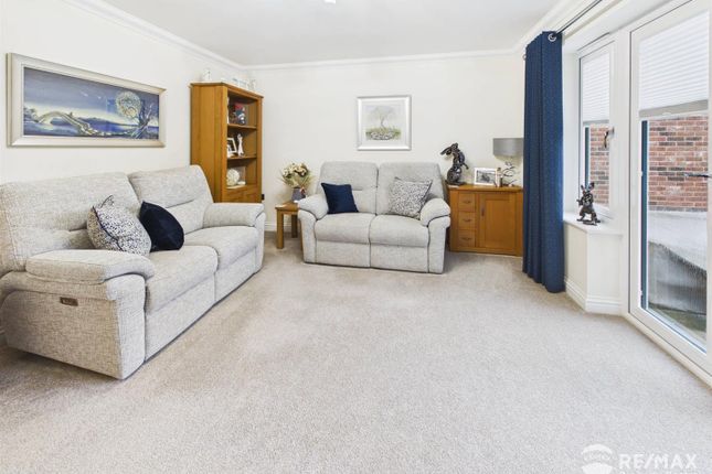 3, Fronks Gardens, Harwich photo 4