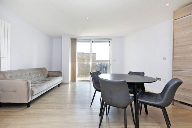 60, Cadmus Court, London photo 3